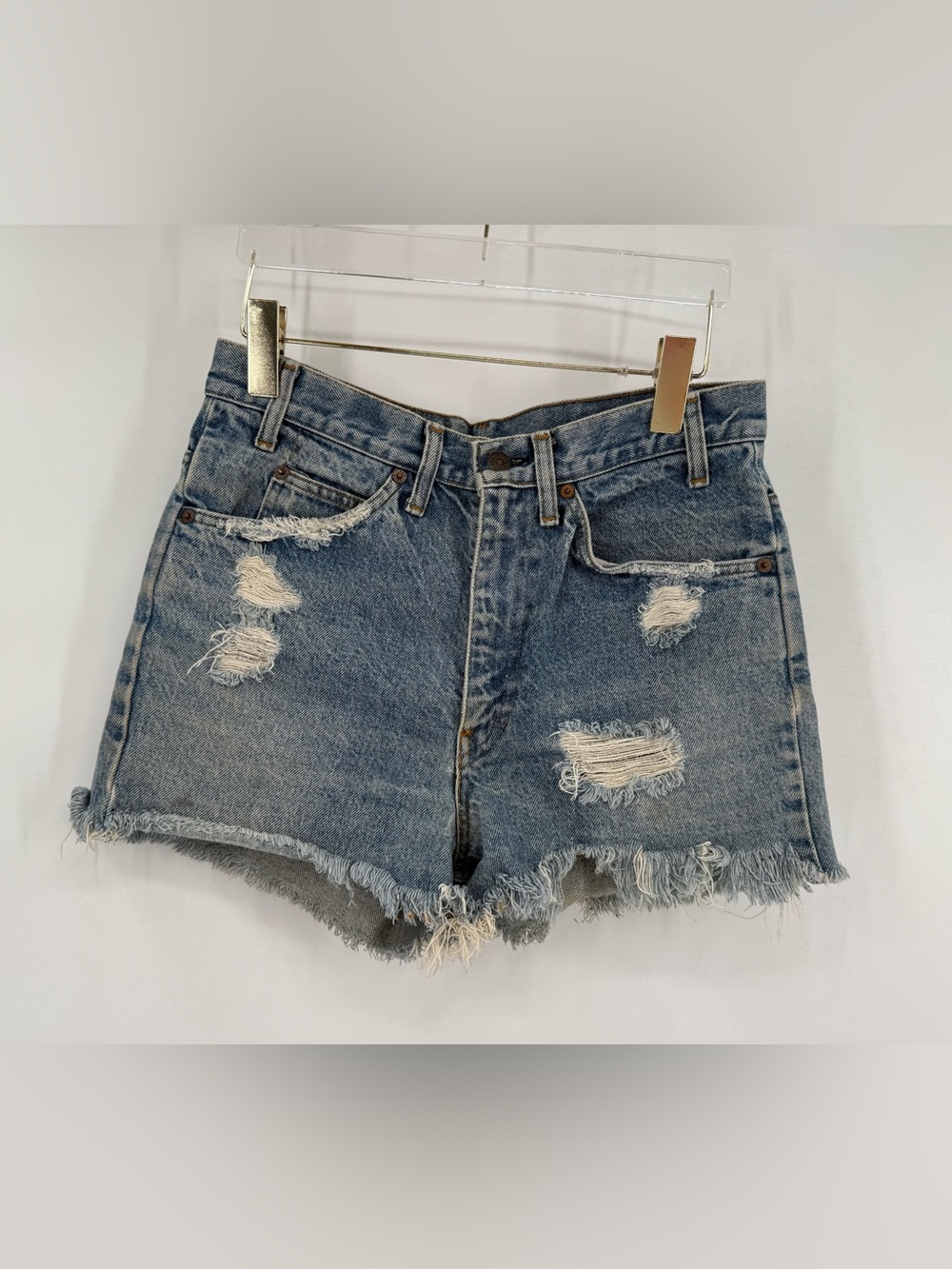 Vintage Levi’s orange tab cut off shorts women’s medium